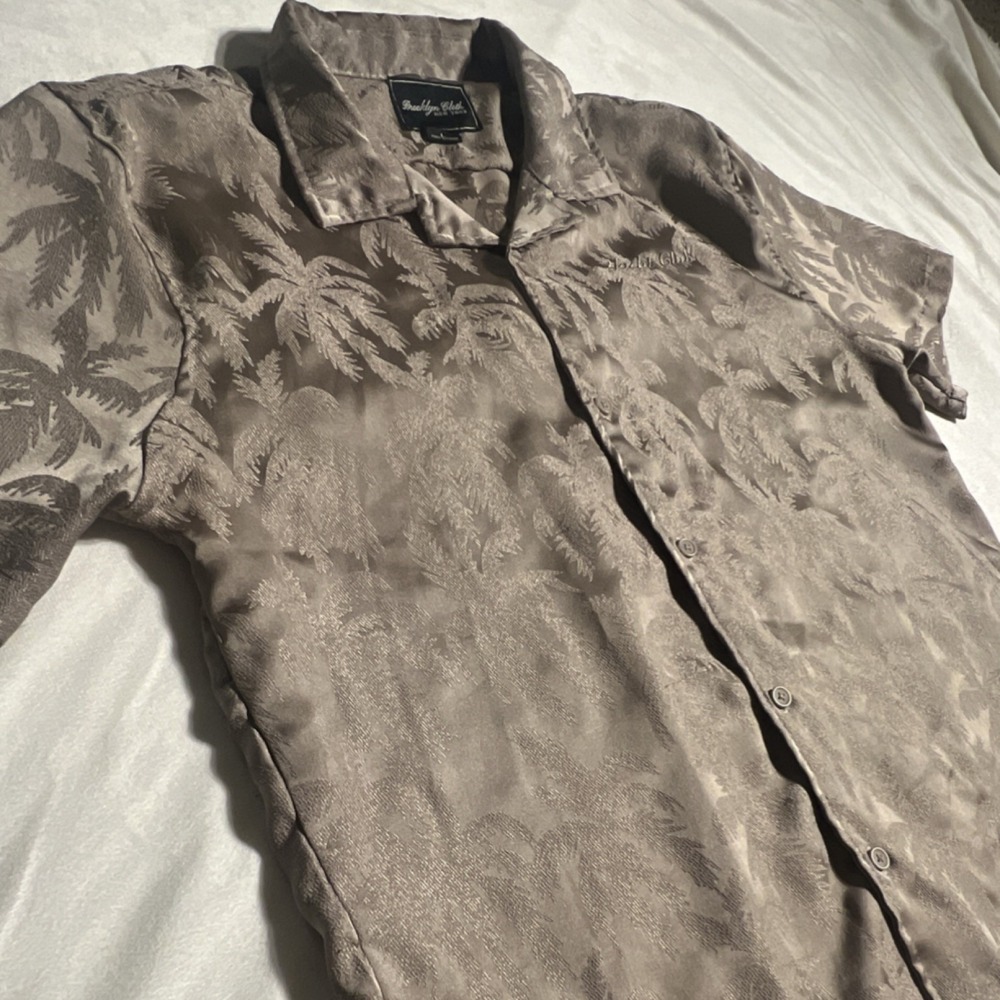 Brooklyn Cloth Gold Sheen Embossed Short Sleeve Button-Up Men's L Yacht Club